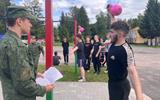 з4
